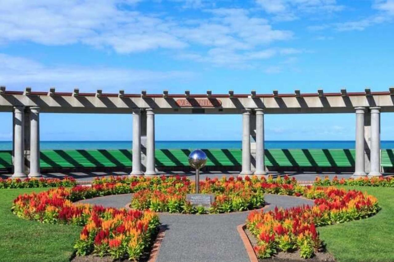 Sea Breeze Hotel เนเปียร์ ภายนอก รูปภาพ
